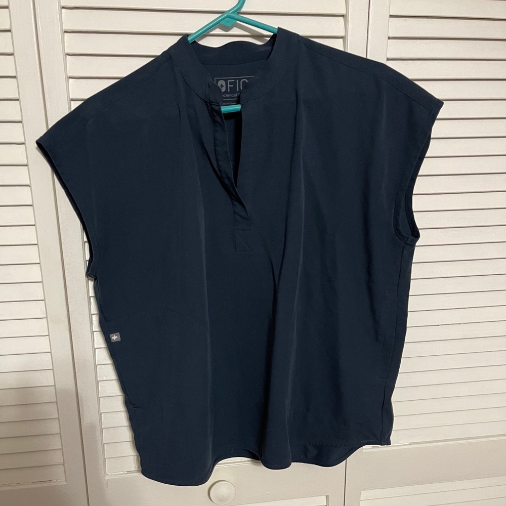 FIGS Dark Harbor Scrub Set XS Rafaela top, S jogger